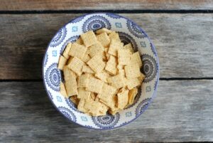 How to Choose a Healthy Cereal (+ 20 Healthy Picks)