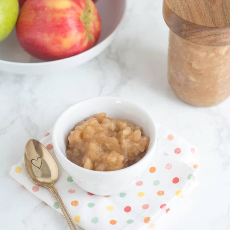Healthy Crockpot Applesauce (No Added Sugar)
